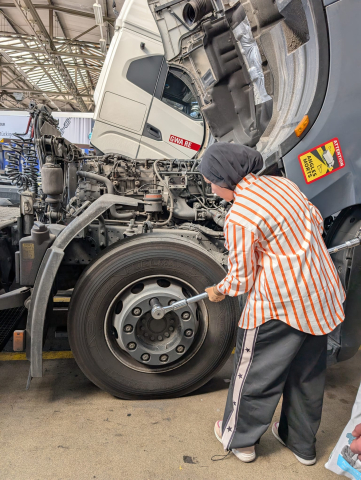 Schülerin bei IVECO West Nutzfahrzeuge GmbH 