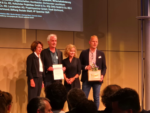 Stadt Dortmund nimmt die Auszeichnung zum Deutschen Städtebaupreis entgegen