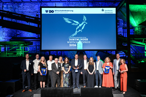 Gruppenfoto der Finalisten und des Gewinners 2026 